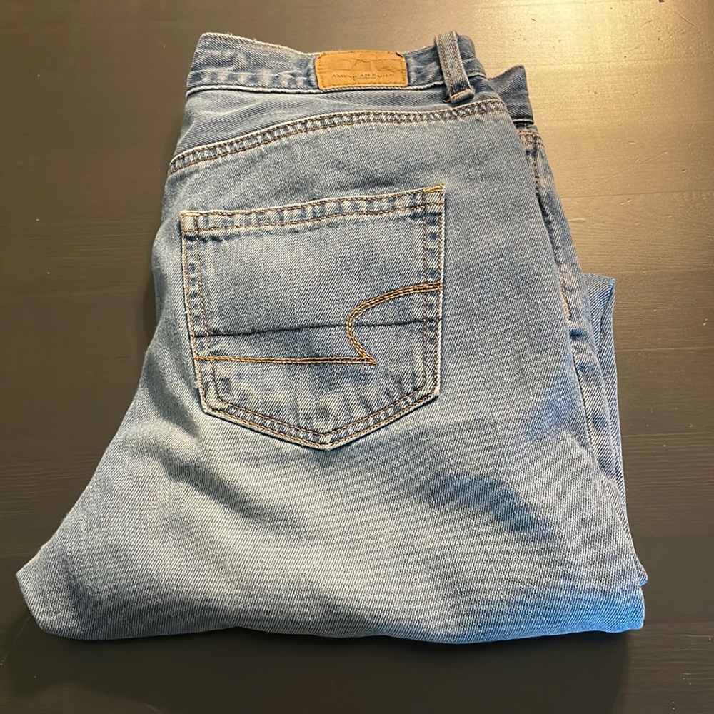American Eagle mom jeans
